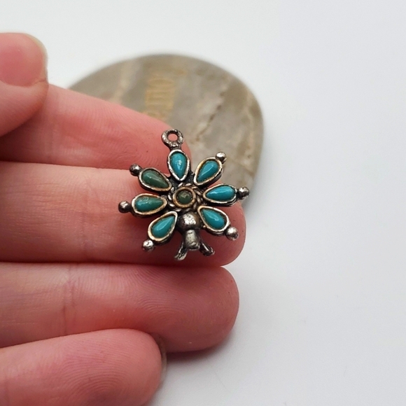 Jewelry - Vintage sterling‎ silver tribal blue enameled necklace pendant